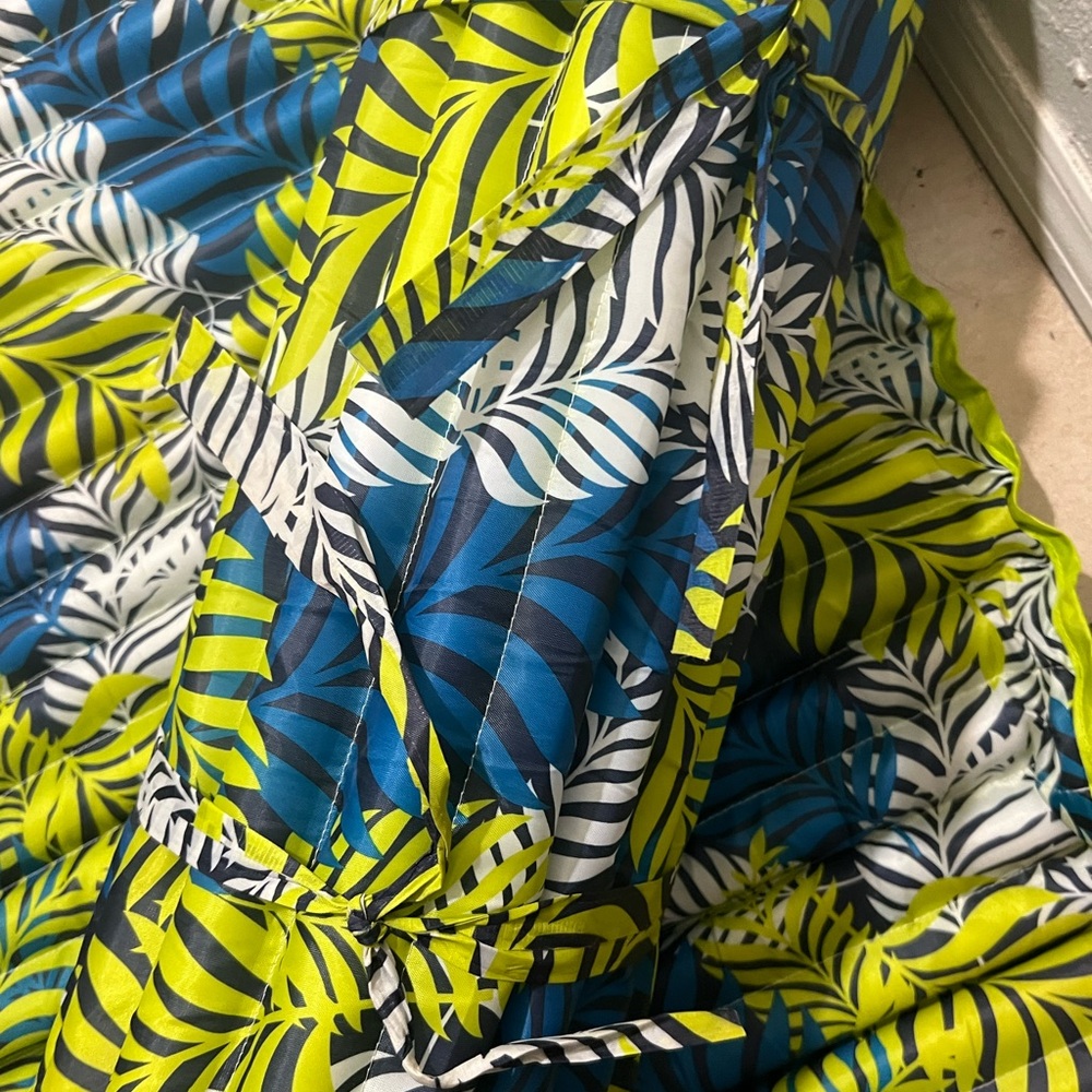 Tropical Leaf Green and Blue Swim Mat - Picture 6 of 9
